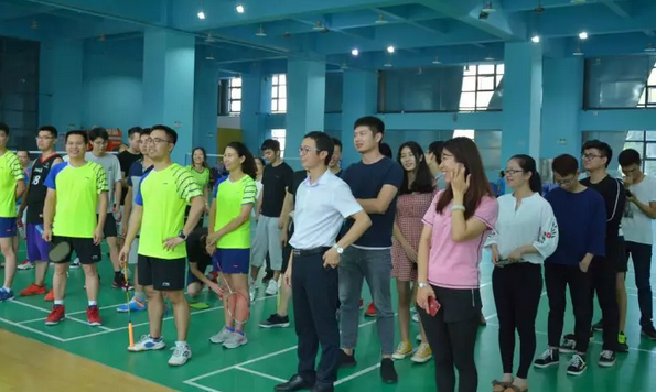 97国际2018羽毛球赛圆满进行